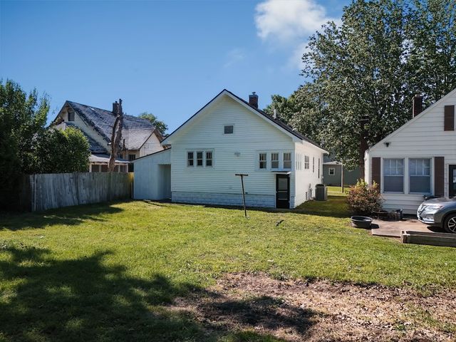 200 A E Thorn Street, Marion, IL 62959