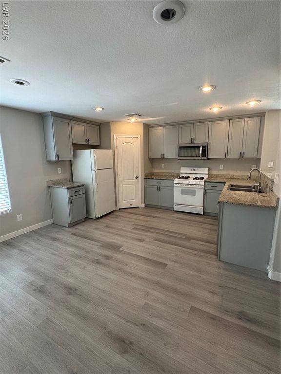 676 Magrath Street, Las Vegas, NV 89178 — photo 3