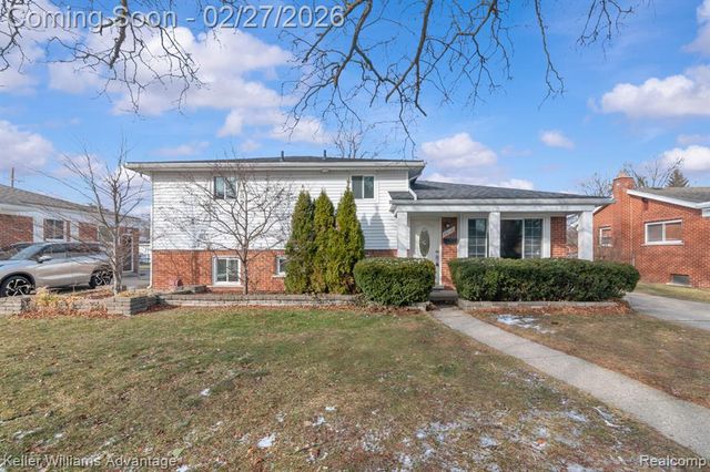 39110 Orangelawn Street, Livonia, MI 48150