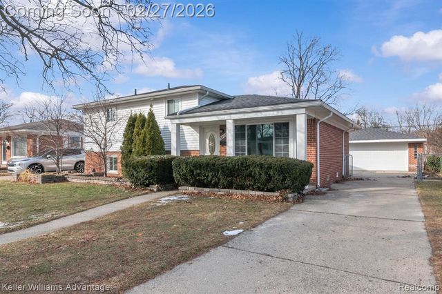 39110 Orangelawn Street, Livonia, MI 48150