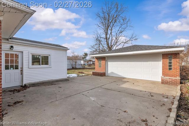 39110 Orangelawn Street, Livonia, MI 48150