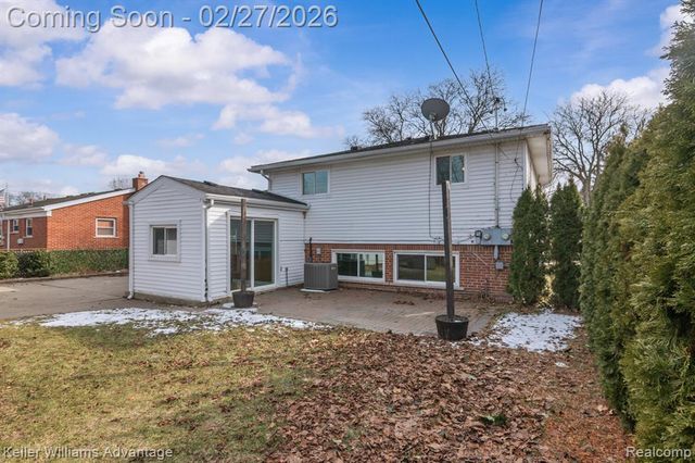 39110 Orangelawn Street, Livonia, MI 48150