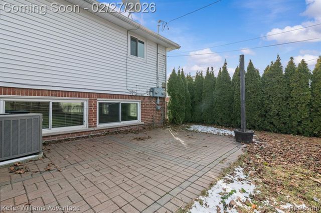 39110 Orangelawn Street, Livonia, MI 48150