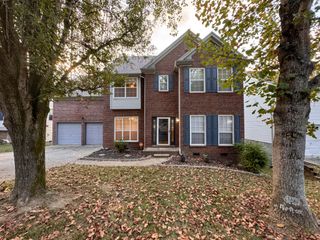 1208 Springwood Dr, Old Hickory, TN 37138