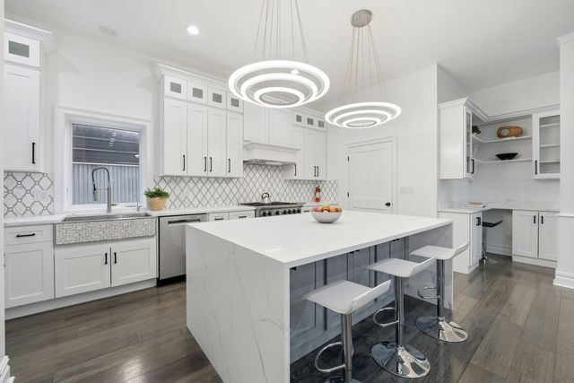 1443 N Cleaver Street, Chicago, IL 60642