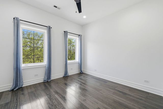 1443 N Cleaver Street, Chicago, IL 60642