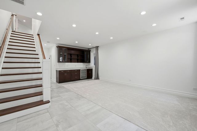 1443 N Cleaver Street, Chicago, IL 60642