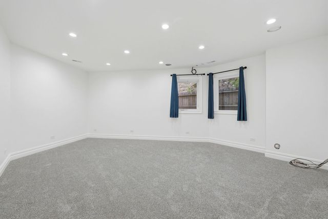 1443 N Cleaver Street, Chicago, IL 60642