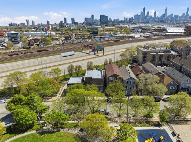 1443 N Cleaver Street, Chicago, IL 60642