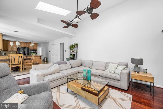 8100 TALL TIMBER DR, Gainesville, VA 20155