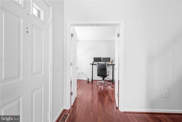 8100 TALL TIMBER DR, Gainesville, VA 20155