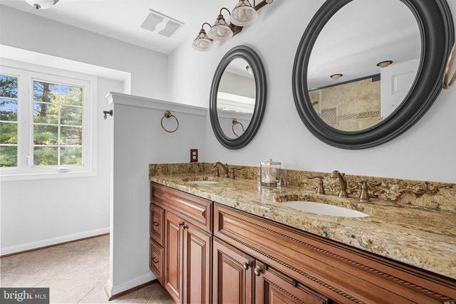 8100 TALL TIMBER DR, Gainesville, VA 20155