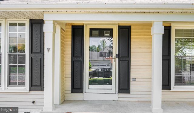 8100 TALL TIMBER DR, Gainesville, VA 20155