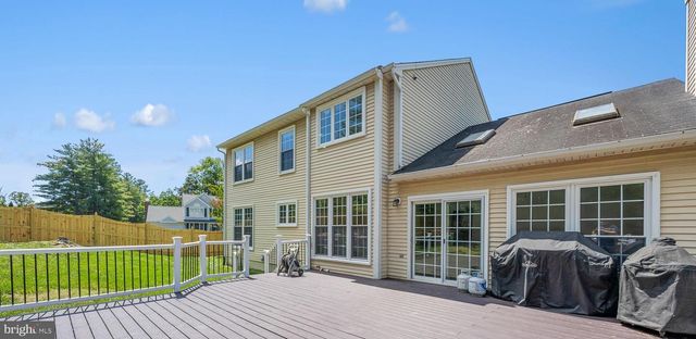 8100 TALL TIMBER DR, Gainesville, VA 20155