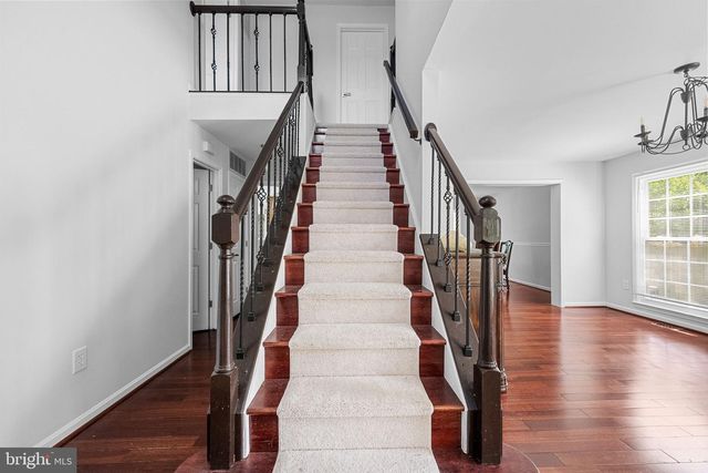 8100 TALL TIMBER DR, Gainesville, VA 20155