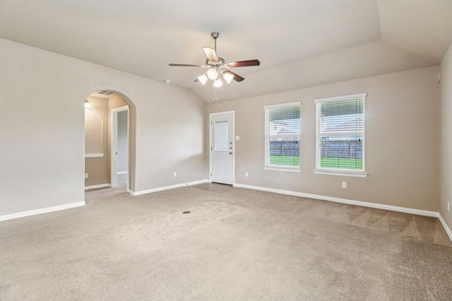 109 Mollie DR, Hutto, TX 78634