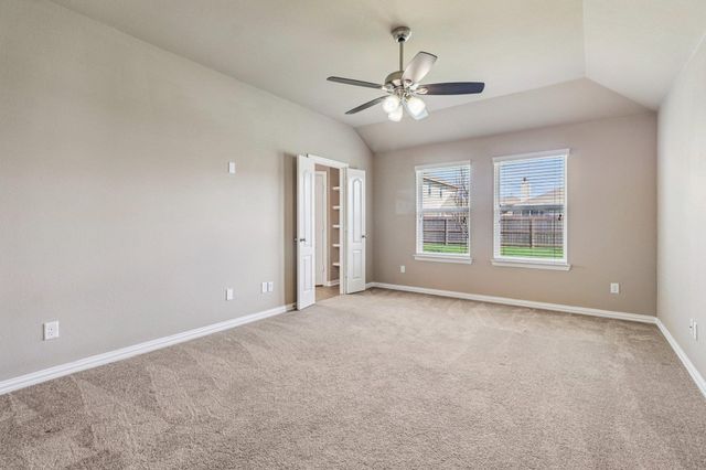 109 Mollie DR, Hutto, TX 78634