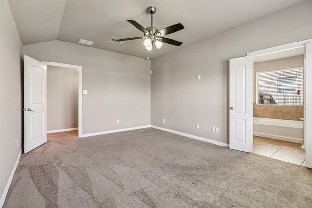 109 Mollie DR, Hutto, TX 78634