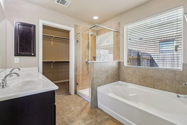 109 Mollie DR, Hutto, TX 78634