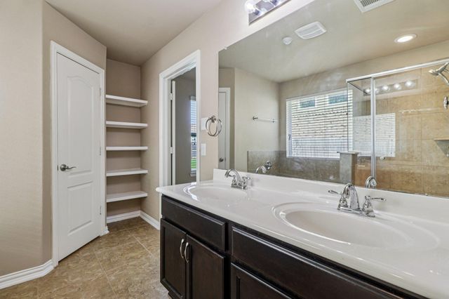 109 Mollie DR, Hutto, TX 78634