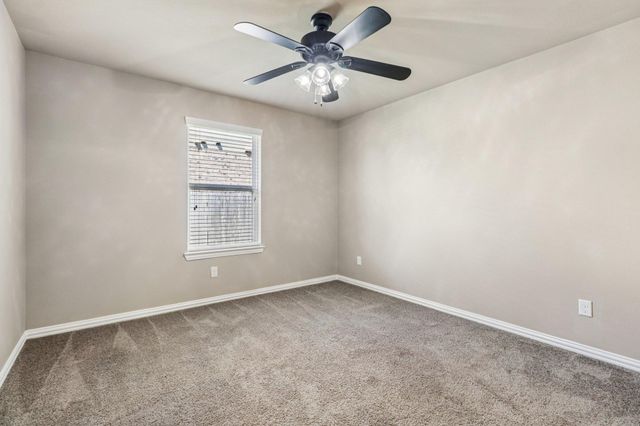 109 Mollie DR, Hutto, TX 78634