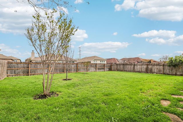 109 Mollie DR, Hutto, TX 78634