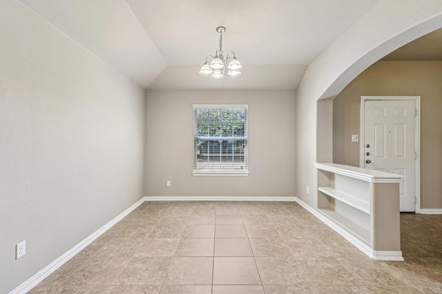 109 Mollie DR, Hutto, TX 78634