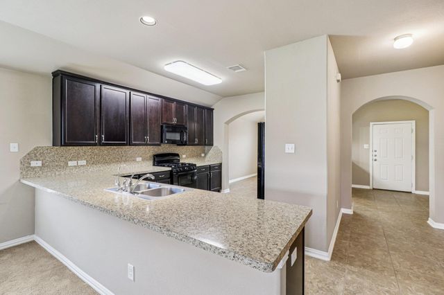 109 Mollie DR, Hutto, TX 78634