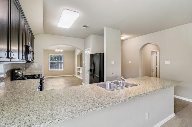 109 Mollie DR, Hutto, TX 78634