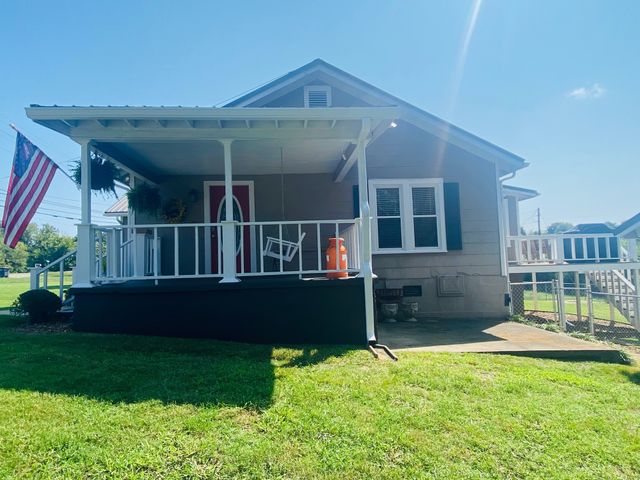 1622 Washington St, W, Fayetteville, TN 37334