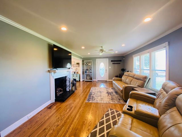 1622 Washington St, W, Fayetteville, TN 37334