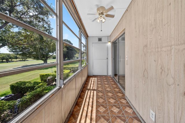 101 SW 132nd Way 215J, Pembroke Pines, FL 33027