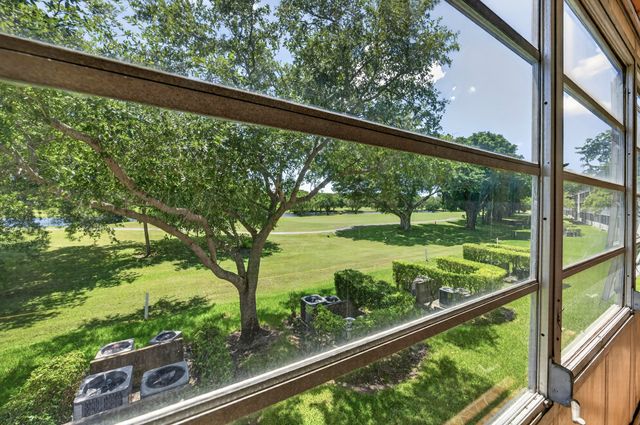 101 SW 132nd Way 215J, Pembroke Pines, FL 33027