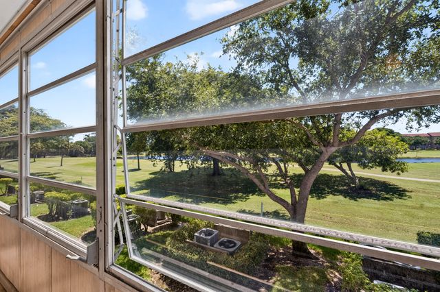 101 SW 132nd Way 215J, Pembroke Pines, FL 33027