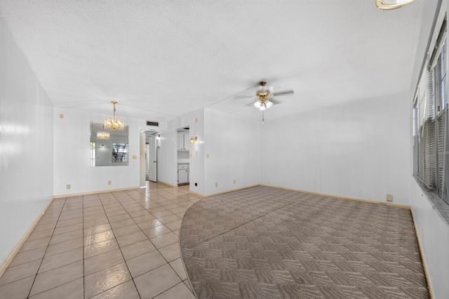 101 SW 132nd Way 215J, Pembroke Pines, FL 33027