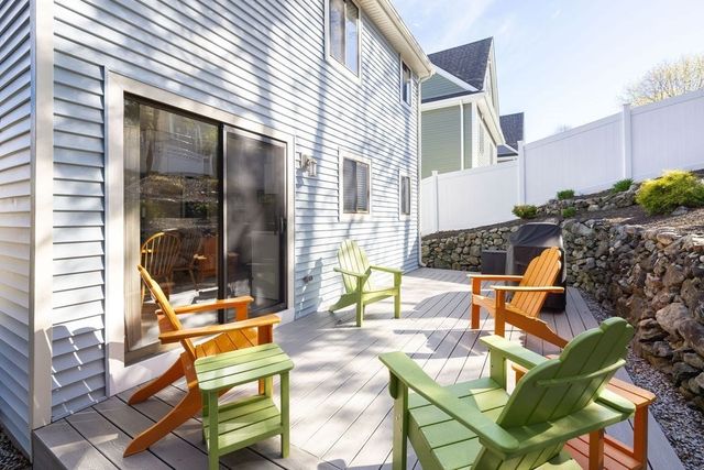 58 Albemarle Rd, Waltham, MA 02452