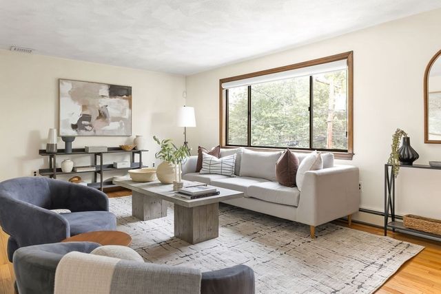 58 Albemarle Rd, Waltham, MA 02452