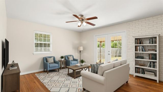 2716 Tottingham Road, The Village, OK 73120