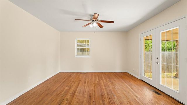 2716 Tottingham Road, The Village, OK 73120