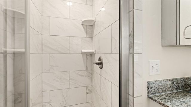 2716 Tottingham Road, The Village, OK 73120