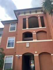 5554 METROWEST BOULEVARD 4-310, Orlando, FL 32811