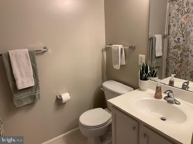 14 POTTERFIELD DR, Lovettsville, VA 20180