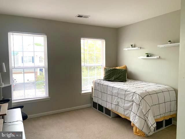14 POTTERFIELD DR, Lovettsville, VA 20180