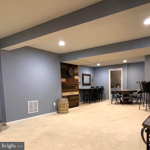 14 POTTERFIELD DR, Lovettsville, VA 20180