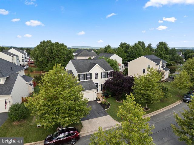 14 POTTERFIELD DR, Lovettsville, VA 20180