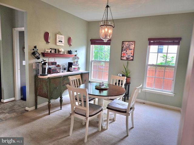 14 POTTERFIELD DR, Lovettsville, VA 20180