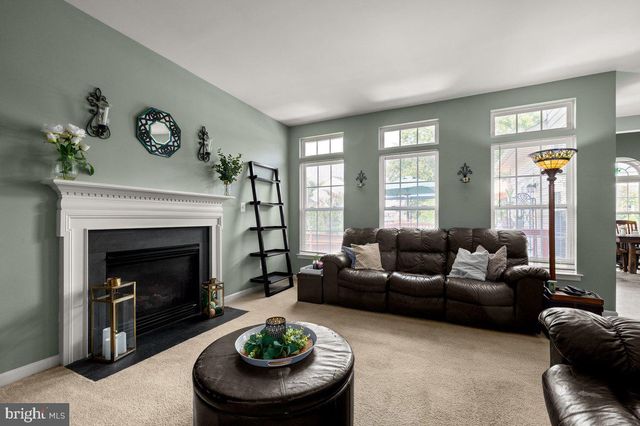 14 POTTERFIELD DR, Lovettsville, VA 20180