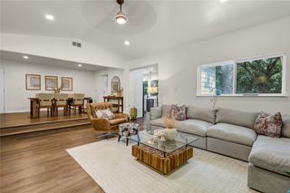 511 W Red Bird Lane, Duncanville, TX 75116