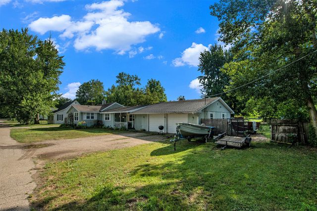 1021 First Street, Bangor, MI 49013