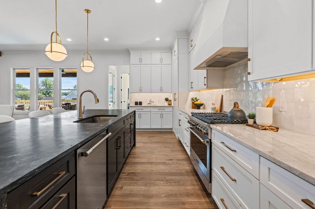 917 Kirkwood Ave, Nashville, TN 37204